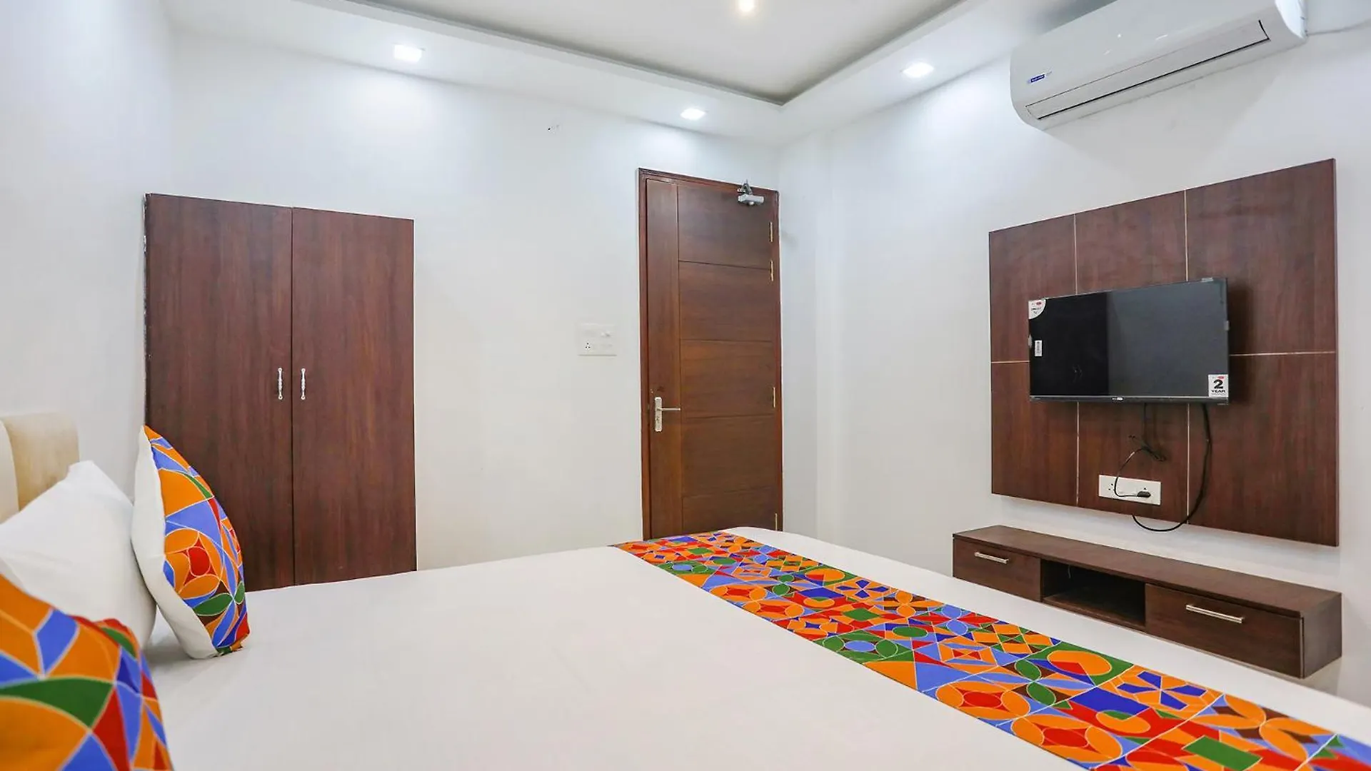 Hotel Fabhotel Jp Villa Varanasi