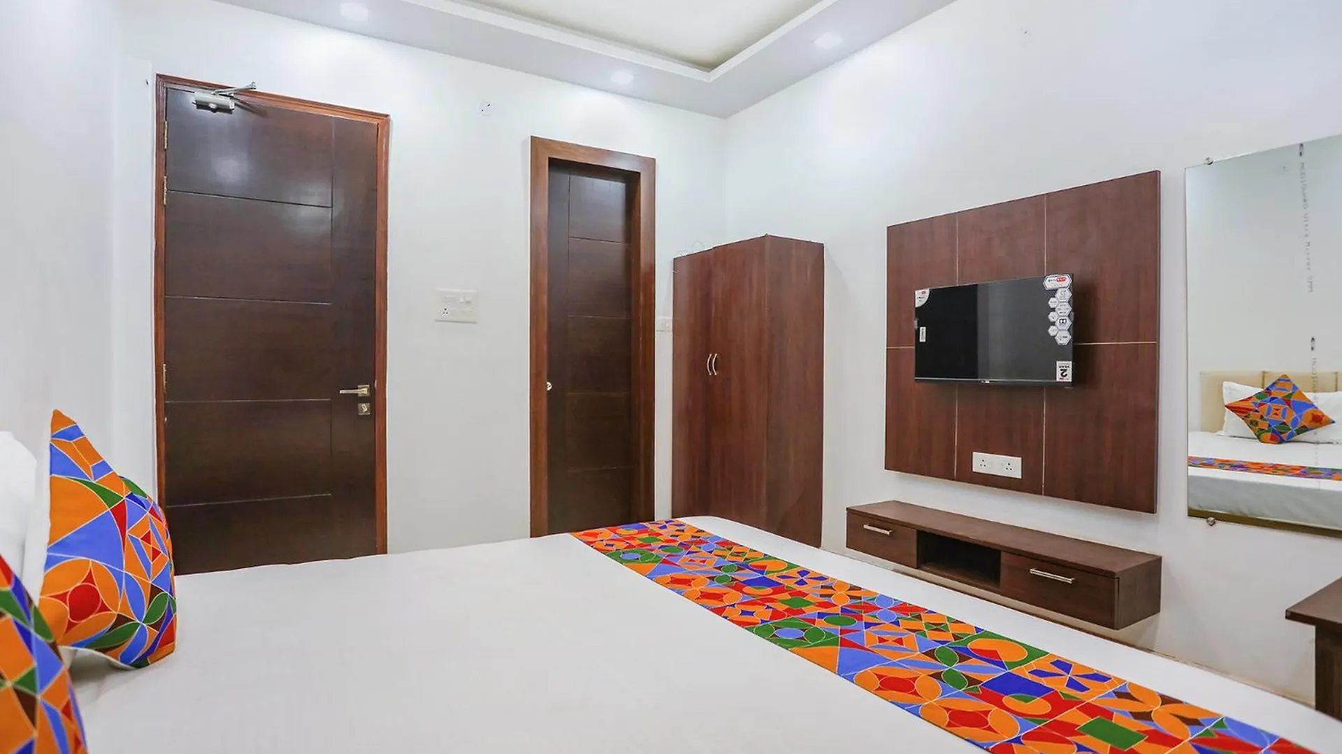 Fabhotel Jp Villa Varanasi Hotel